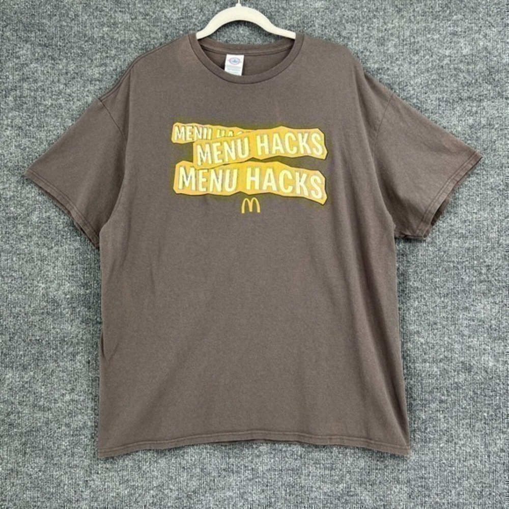 McDonalds Employee T Shirt Mens XL Gray Menu Hacks Short Sleeve Crewneck